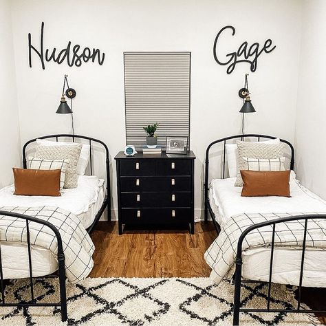 Shared Brothers Room, Boys Bedroom Shared, Boys Shared Bedroom Ideas, Baby And Toddler Shared Room, Big Boy Room Decor, Toddler Bedroom Decor, Shared Boys Rooms, White Kids Room