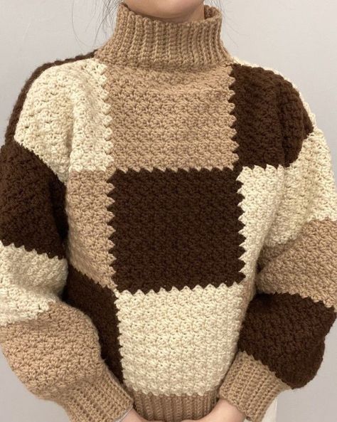 Dark brown- https://amzn.to/462skY1 Light brown- https://amzn.to/45XKwCF Cream- https://amzn.to/45DIIOO Crochet Brown Sweater, Pola Kardigan, Pola Sweater, Crochet Cardigan Tutorial, Crochet Sweater Design, Crochet Jumper, Patchwork Sweater, Mode Turban, Mode Crochet