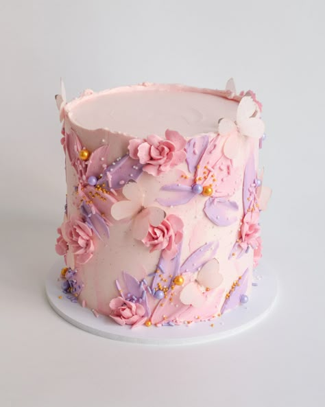 Nutmeg Cake, Butterfly Birthday Cake, Purple Butterfly Cake, Floral Cake Design, Fairy Birthday Cake, Buttercream Cake Designs, Sweet Sixteen Birthday Party Ideas, Quinceanera Cakes, Butterfly Cake