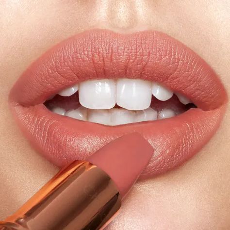 super-you-fair-model Peach Nude Lipstick, Warm Pink Lipstick, Lipstick Charlotte Tilbury, Charlotte Tillbury, Neutral Lip, Charlotte Tilbury Matte Revolution, Matte Nude Lipstick, Hot Lipstick, Peach Lipstick