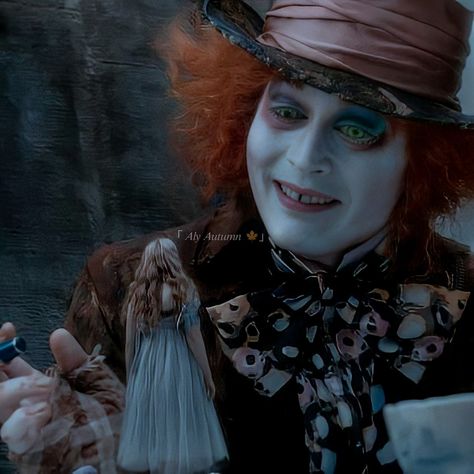 Mad Hatter Live Action, Fairfarren Alice, Tarrant Hightopp, Alice And Wonderland Tattoos, Eyes Without A Face, Mad Hatter Costume, Alice In Wonderland Aesthetic, Wonderland Tattoo, Pippi Longstocking