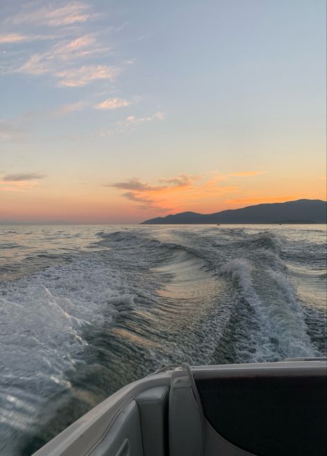 #vancouver #ocean #boat #boating #aesthetic #sunset #sunrise #sunsetphotography #sunrisephotography #water #oceanviews #oceanaesthetic Vancouver Beach Aesthetic, Canada Aesthetic Summer, Vancouver Canada Aesthetic, Boating Aesthetic, Vancouver Aesthetic, Vancouver Beach, Canada Aesthetic, Fever Dream, Ocean Boat