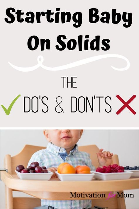 The ultimate list of baby led weaning ideas, including the do's and don'ts of baby led weaning,  and a ton of baby led weaning first foods! Introducing solids to your baby is an exciting time, so make sure your baby is ready to start baby led weaning, and start solids. #babyledweaning #babyledweaningfoods #babyledweaningfirst foods #babyledweaningrecipes Starting Baby On Solids, Led Weaning First Foods, Baby Led Weaning Ideas, Introduce Solids To Baby, Starting Solids Baby, Baby Led Weaning First Foods, Baby Led Feeding, First Foods, Baby Feeding Schedule