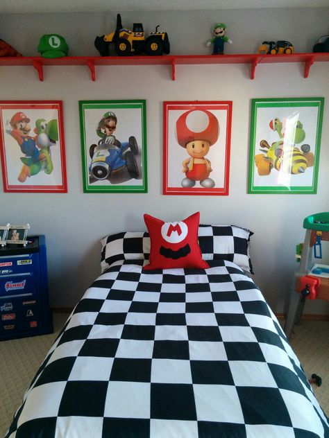 Mario Brothers themed Bedroom Diy Super Mario Bedroom Decorations, Mario And Luigi Room Ideas, Kids Mario Bedroom, Mario Room Decor Ideas, Subtle Mario Bedroom, Super Mario Bedroom Decor, Super Mario Brothers Bedroom Ideas, Mario Themed Bedroom Diy, Mario Brothers Room Ideas