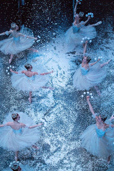 Behind the Scenes of 'The Nutcracker' Ballet - New York City Ballet's Production of 'The Nutcracker' - Elle Romeo I Julia, Ballet Beauty, Ballet Inspiration, Ballet Art, City Ballet, Nutcracker Ballet, Ballet Photography, The Nutcracker, Ballet Beautiful