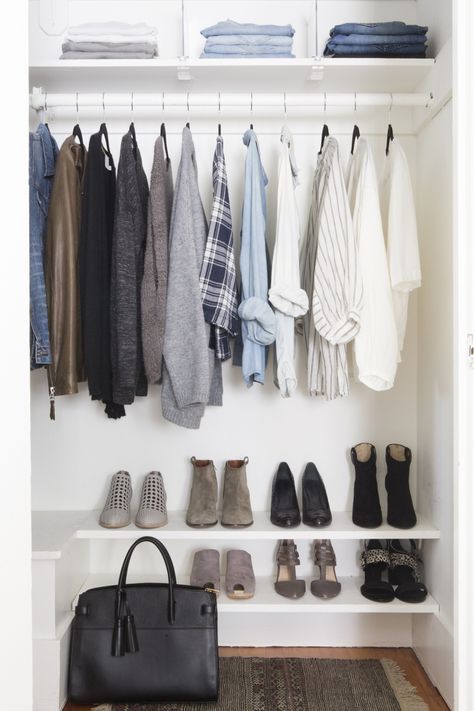 Closet Makeover - Capsule Wardrobe - Shira Gill Home Minimalism Living, Minimalist Dekor, Organized Closet, Tiny Closet, Armoire Dressing, Minimalist Closet, Clothes And Shoes, Closet Goals, Closet Makeover