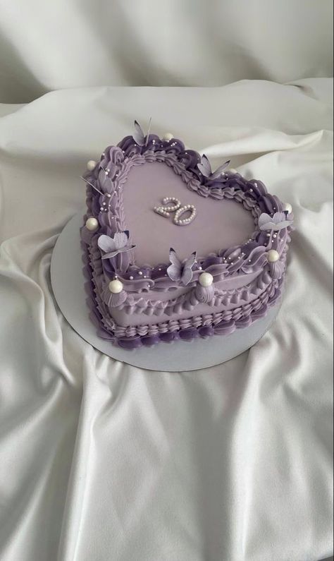 Pastries Halloween Purple Halloween Birthday Cake, Halloween Heart Cake, Purple Halloween Cake, Dark Purple Cake, Purple Heart Cake, Grandpa Birthday Cake, Grandpas Birthday, Sugar Free Pastries, Cute Birthday Cake