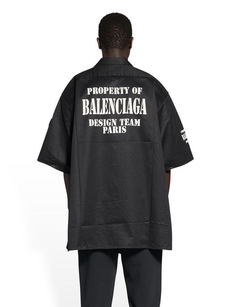 Balenciaga Tshirt, Balenciaga Shirt, Balenciaga T Shirt, Balenciaga Men, Outfit Quotes, Shirt Logo Design, New Vintage, Shirt Outfit, Balenciaga