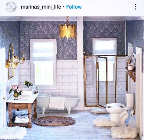 Dollhouse Bathroom Diy, Dollhouse Bathroom Ideas, Vermont Dollhouse, Manor Bathroom, Doll House Bathroom, Mini Bathroom Ideas, Vermont Farmhouse, Dollhouse Rooms, Mini Crafts