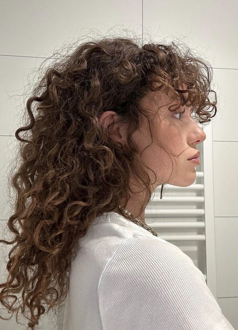 Long Layered Curly Haircuts, Shaggy Curly Hair, Cut My Own Hair, Jayne Matthews, Layered Curly Haircuts, Good Haircut, Long Hair Perm, Curly Shag Haircut, Long Curly Haircuts