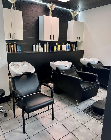 Houston, Texas 📍 Luxe + Rogue is a new salon offering Chair Rental You will receive your ✨ private station including a chair ✨ storage cabinet at station ✨ additional storage cabinet for color and other items Find out more about this opportunity on Dítē job board! #chairental #boothrental #independentstylists #modernsalon #readthetease #behidnthechair #salonjobs #salonshiring #salonowner #houston #houstontexas Salon Owners, Chair Storage, Job Board, Modern Salon, A Chair, Houston Texas, Storage Cabinet, Hair Salon, Houston