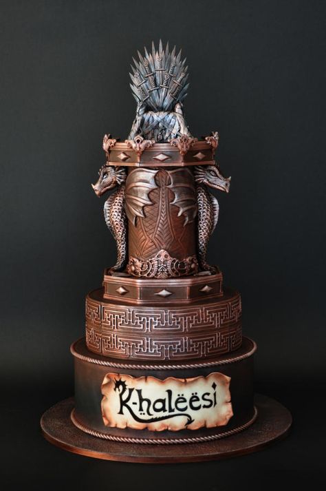 Game of Thrones by ArchiCAKEture Game Of Thrones Food, Game Of Thrones Birthday, Game Of Thrones Cake, Game Of Throne, Dragon Cakes, Game Of Thrones Party, Cake Liner, Dragon Cake, A Game Of Thrones