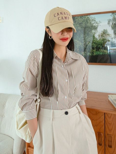 Striped Long Sleeve Outfit, Casual Outfits For Girls, Outfits With Striped Shirts, Outfit Modest, Tee Shirt Outfit, Long Tee Shirts, Drop Shoulder Shirt, Striped Shirt Women, Muslim Outfits Casual