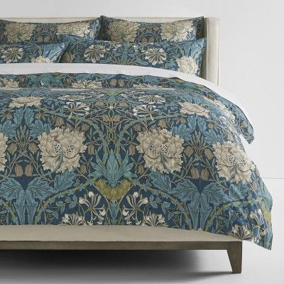 Williams Sonoma Home x Morris & Co. Honeysuckle Tulip Duvet & Shams #williamssonoma Chinoiserie Wallpaper Bedroom, Bedding Trends, Luxury Duvet Covers, Williams Sonoma Home, Room Planner, Maisie Williams, Bedroom Green, Blue Bedroom, Master Bedrooms Decor