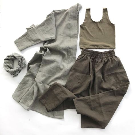 Conscious Clothing on Instagram: “Really feeling these shades of green today 🍀 Our linen duster is the ideal spring layer to toss on and peel off as the weather changes…” Linen Duster, Conscious Clothing, Earthy Outfits, Slow Fashion Brands, Eclectic Fashion, Indie Fashion, Aesthetic Fashion, Indian Outfits, Slow Fashion