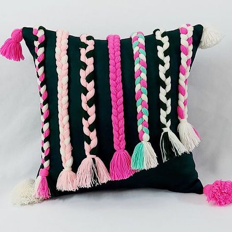 Colorful Room Decor, Indian Room Decor, Creative Pillows, Colourful Living Room Decor, Pillows Decorative Diy, Diy Pillow Covers, Pillow Crafts, Crochet Cushion Cover, Cushion Cover Designs