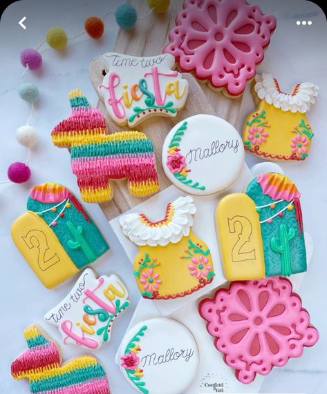 Pinata Cookies Decorated, Mexican Decorated Cookies, Fiesta Cookies Decorated, Mexican Theme Cookies, Yeti Cookies, Fiesta Sugar Cookies, Piñata Cookies, Fiesta Cookies, Three Esta