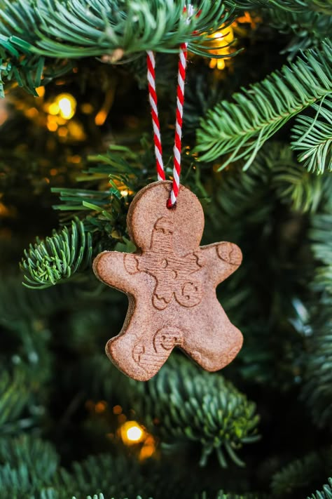 This recipe for scented Gingerbread Salt Dough Ornaments is SO simple to make!  Great for tree trimming and gift giving this holiday season. Did I mention how amazing they smell?! Gingerbread Ornaments Recipe, Cinnamon Dough Ornaments, Gingerbread Salt Dough, Ornaments Recipe, Cinnamon Dough, Christmas Craft Party, Christmas Bazaar Crafts, Christmas Ornaments Diy Kids, Christmas Bazaar Ideas