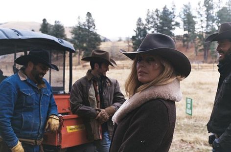 Yellowstone Series, Luke Grimes, Kelly Reilly, Dutton Ranch, Country Lifestyle, Ensemble Cast, Western Aesthetic, Kevin Costner, Western Look