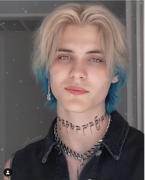 Silver Blue Hair Men, Blue Hair Men Aesthetic, Men With Blue Hair, Light Blue Hair Men, Guys With Blue Hair, Platinum Blonde Men, Guys Hair Color Ideas, Blonde Hair With Blue Tips, Blue Hair Men