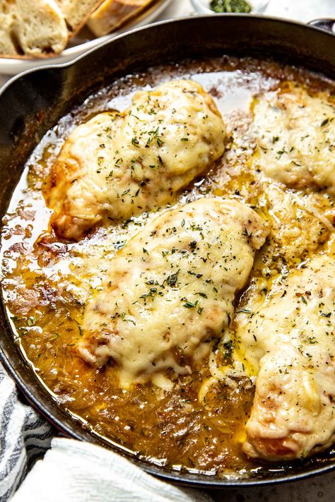 If you're looking for a cozy, comforting, and hearty fall dinner, try my cheesy French onion chicken skillet, a one pan dish with lots of caramelized onions, tender baked chicken, and nutty Gruyère cheese. Enjoy alongside any type of potato, roasted vegetables, or salad. It's especially good with crusty baguette for mopping up the sauce. #wellseasonedstudio #frenchonion #chicken #chickenrecipe #gruyère Well Seasoned Studio, Chicken Gruyere Recipes, French Onion Chicken Skillet, Tender Baked Chicken, French Chicken Recipes, Potato Roasted, Chicken French, Chicken Tenderloin, French Onion Chicken