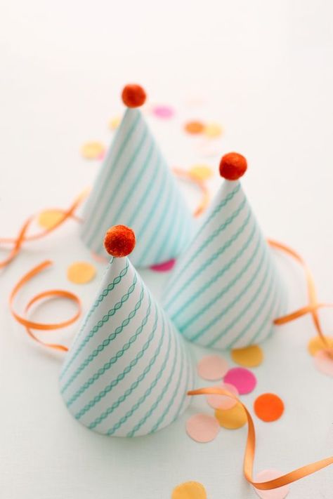 Party Hats Diy, Birthday Party Decorations Diy, Diy Hat, Birthday Hat, Betty Crocker, Party Hat, Baby Party, Diy Party Decorations, Diy Party