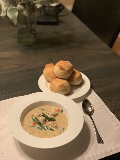 Dinner Biscuits, Fall Meal Prep, Soup Aesthetic, Dinner Biscuit, Fall Meal, Chicken Pot Pie Soup, Pot Pie Soup, Vegetarian Meal Prep, Meal Prep Ideas