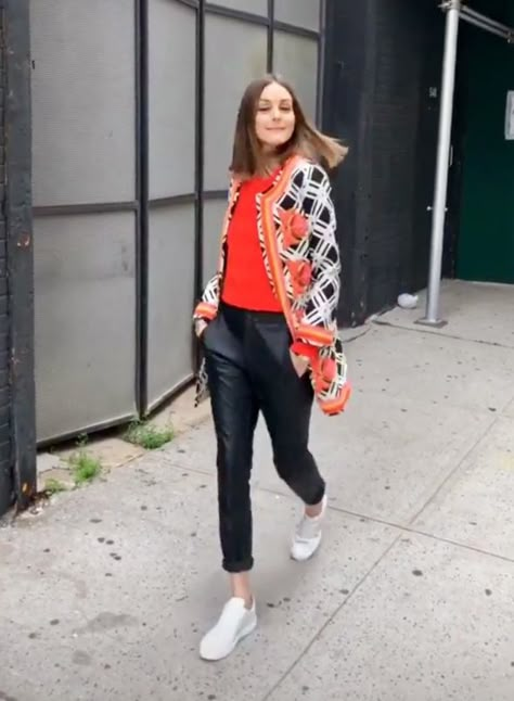 Olivia Palermo Street Style 2023, Olivia Palermo Style 2023, Olivia Palermo Sneakers, Olivia Palermo Casual Style, Olivia Palermo Style Casual, Palermo Outfit, Olivia Palermo Street Style, Olivia Palermo Outfit, Estilo Olivia Palermo