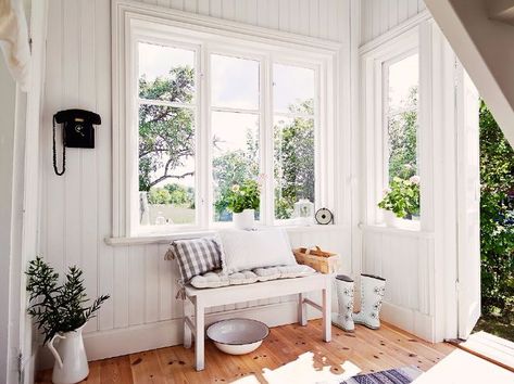 Tour this bright Swedish cottage: the all white interior is anything but boring White Beadboard, Swedish Cottage, Sweden House, Cottage Style Decor, Architecture Model Making, Style Cottage, White Cottage, Diy Blog, White Interior