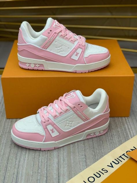 Louis Vuitton Outfits Women, Louis Vuitton Outfits, Louis Vuitton Trainers, Lv Sneakers, Louis Vuitton Sneakers, Preppy Shoes, Fashion Shoes Heels, Pretty Shoes Sneakers, Lv Shoes