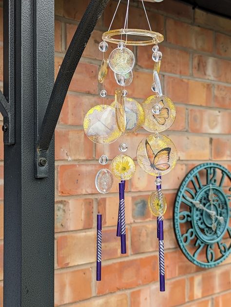 Resin Windchimes, Windchimes Diy, Butterflies And Flowers, Resin Ideas, Diy Resin Art, Diy Resin Crafts, Diy Resin, Resin Diy, Resin Crafts