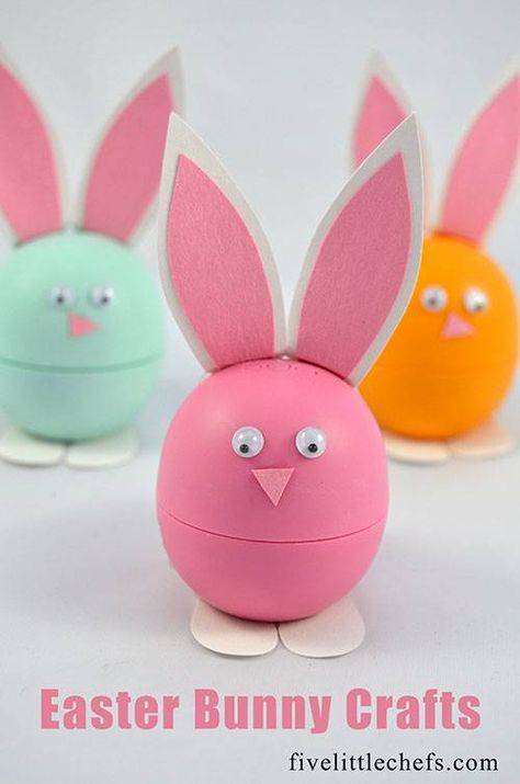 Kids Crafts Christmas, Eos Diy, Bunny Craft, Eos Lip Balm, Easy Easter Crafts, Easter Bunny Crafts, Baby Lips, Quick Diy, Bunny Crafts