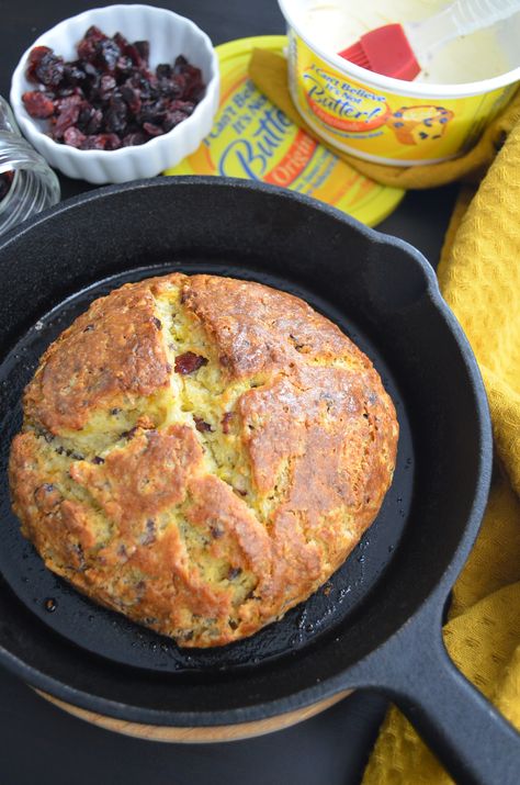 Small Batch Orange & Cranberry Irish Soda Bread Irish Bread, Traditional Irish Soda Bread, Irish Cooking, Small Batch Baking, Irish Soda Bread Recipe, Orange Cranberry, Scottish Recipes, Artisan Bread Recipes, Irish Soda