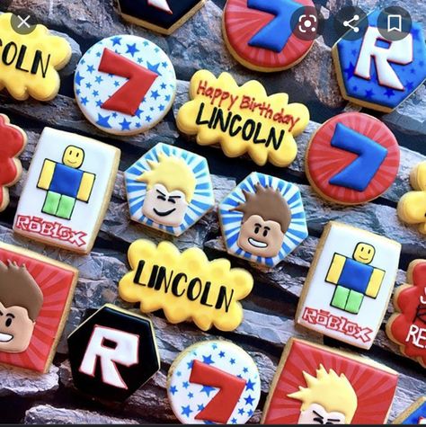 Roblox Birthday Treats, Roblox Cookies Ideas, Roblox Decorated Cookies, Roblox Birthday Cookies, Roblox Cookies Decorated, Roblox Cookies, Mini Golf Birthday Party, Roblox Party, Robot Birthday Party