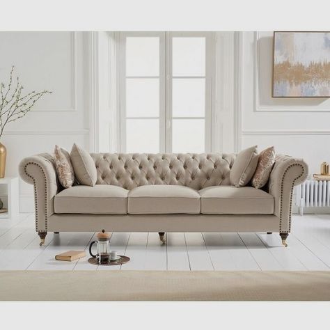 Chesterfield Sofa Living Room, Sofa Chesterfield, Chic Sofa, Corner Sofa Set, Living Room Sofa Design, Sofa Set Designs, Beige Sofa, Sofa Colors, Classic Sofa