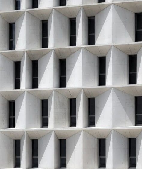 © Ruben Perez Bescos Mesh Network, Facade Pattern, Building Skin, Hotel Facade, Arch Ideas, Wall Feature, Concrete Facade, Concrete Building, Brutalist Architecture