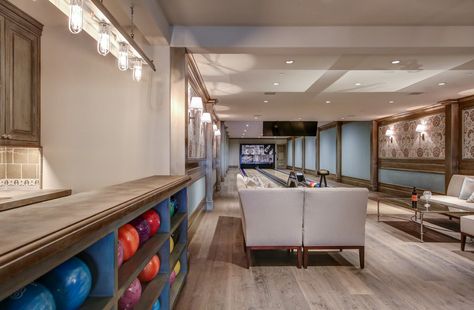 Candelaria Home Bowling Alley, Modern Game Room, Sala Grande, Bowling Alley, Luxury Estate, Up House, Pool Table, Residential Architecture, Southampton