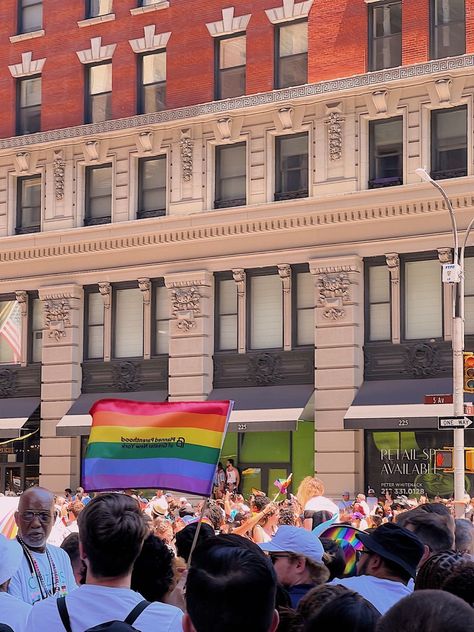 Rainbow flag flying in the crowd of NYC Pride Parade 2022 #pride #pridemonth #gaypride #photography #newyorkcity #nyc #travel #travelphoto #phonebackground Nyc Pride Parade, Nyc Pride, Nyc Travel, Pride Parade, Nova York, Rainbow Flag, Gay Pride, Phone Backgrounds, Travel Photos