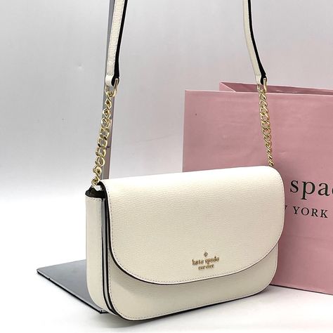 Kate Spade New York Handbags, Kate Spade White Bag, Kate Spade White Shoulder Bag, Kate Spade Bag Aesthetic, Kate Spade Aesthetic, Purses Kate Spade, Cool Bags, Classy Purses, Purse Outfit