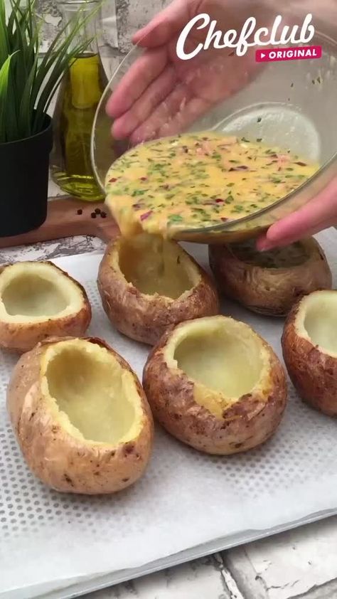 Potatoes Oven, Makanan Diet, God Mat, Baked Potatoes, Cooking Recipes Desserts, Food Videos Desserts, Creative Food, Diy Food Recipes, Diy Food