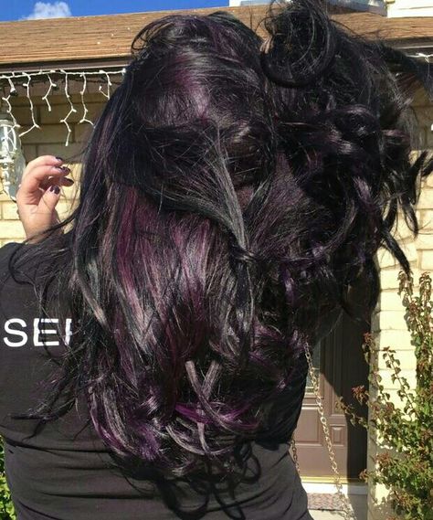 Pravana Purple, Dark Purple Hair, Hair Streaks, Dyed Hair Inspiration, Pretty Hair Color, Hair Stylies, Burgundy Hair, Alternative Hair, Hair Dye Colors