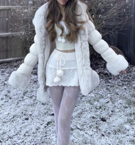 Snow Bunny Aesthetic, Bunny Aesthetic, Christmas Fits, A Snowy Day, Winter Princess, Womens Faux Fur Coat, Snow Bunny, Snow Outfit, Aesthetic Outfit Ideas