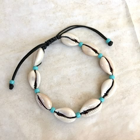 What To Do With Shells, Pulseras Aesthetic, Surfer Chic, Wrap Bracelet Tutorial, Surf Necklace, Surf Jewelry, Diy Leather Bracelet, Beads Craft Jewelry, Fancy Jewelry Necklace