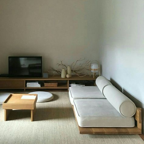 Japanese Living Room, Zimmer Diy, Trendy Living Rooms, Floor Seating, Living Room Decor Modern, A Living Room, Couches Living Room, Apartment Living Room, Minimalist Living Room