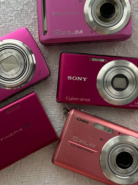 Retro Digital Camera, Pink Digital Camera Aesthetic, Room Inspo Coquette, Pink Camcorder, Pink Sony Camera, Digital Polaroid, Clean Girl Room, Classy Old Money, Digi Camera