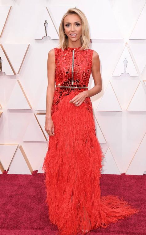 Oscars 2020 Red Carpet, Oscar 2020, Oscars 2020, Bright Pink Dresses, Giuliana Rancic, Oscars Red Carpet, Best Red Carpet Looks, Oscar Dresses, Celebrity Style Red Carpet