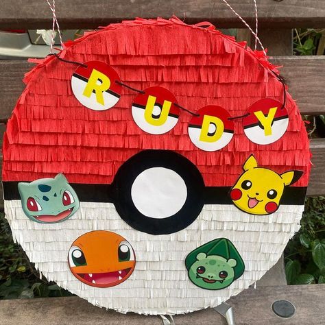 Pokeball Pinata, Pokemon Pinata, Birthday Pinata, Piñata Ideas, Diy Pinata, Pokemon Birthday Party, Pokemon Theme, Pokemon Birthday, Pokemon Pikachu