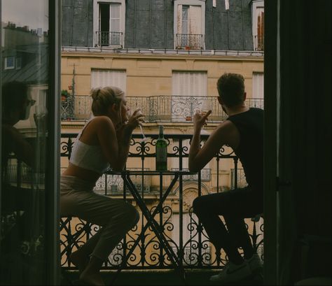 Flat With Balcony, Balcony Dinner Aesthetic, Couples On Balcony, Couple On A Balcony, Balcony Couple Aesthetic, French Balcony Aesthetic, Paris Balcony Photoshoot, Couple Balcony Pictures, Couple In Balcony