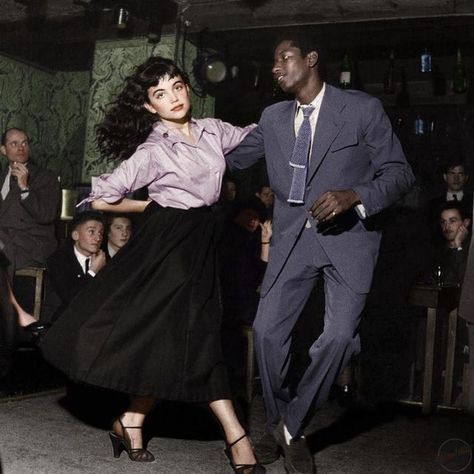 Historic Pictures on Instagram: "The young woman Claude Mocquery sets the lens, while her partner James Campbell has eyes only for her as the pair dance the be-bop in Paris. Photographed by Robert Doisneau." Dancing In Paris, Dancing Reference, Two People Dancing, Colorized History, James Campbell, Historic Pictures, Vintage Dance, Robert Doisneau, Swing Dancing