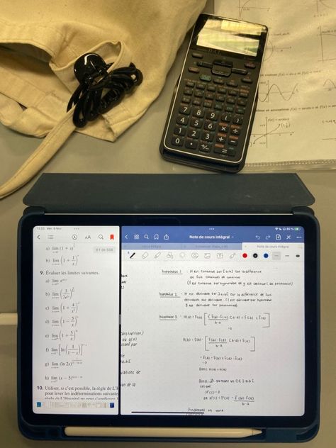 Study With Ipad, Ipad Study Aesthetic, Ipad Studying, Study Vibe, Ipad Goodnotes, Study Session, Study Board, Studying Life, Study Inspo